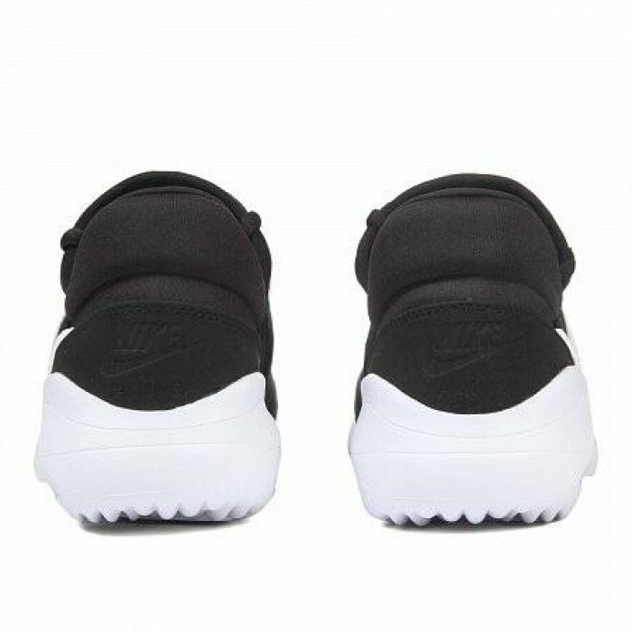 Кроссовки Nike AIR MAX SASHA (Цвет Black-White)