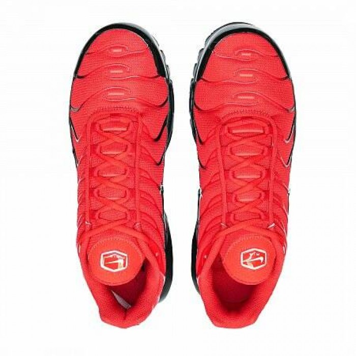 Кроссовки Nike AIR MAX PLUS (Цвет University Red-Black-White)