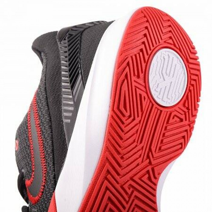 Кроссовки Nike KYRIE FLYTRAP II (Цвет Black-White-University Red-Anthracite)
