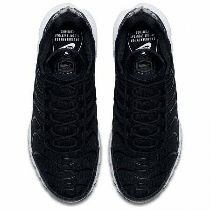 Кроссовки Nike AIR MAX PLUS SE (Цвет Black-Dark Grey)