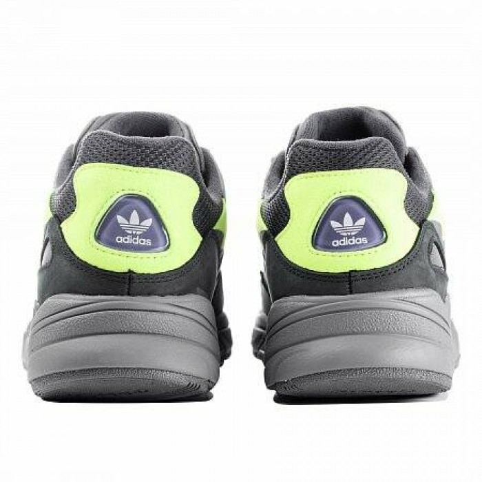 Кроссовки Adidas Originals YUNG-96 (Цвет Carbon-Grefou-Syello)