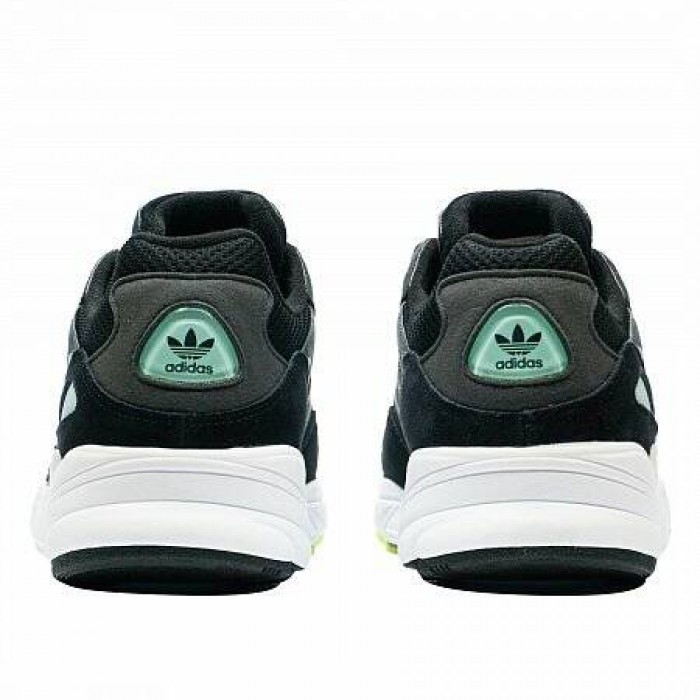 Кроссовки Adidas Originals YUNG-96 (Цвет Core Black-Clear Mint)